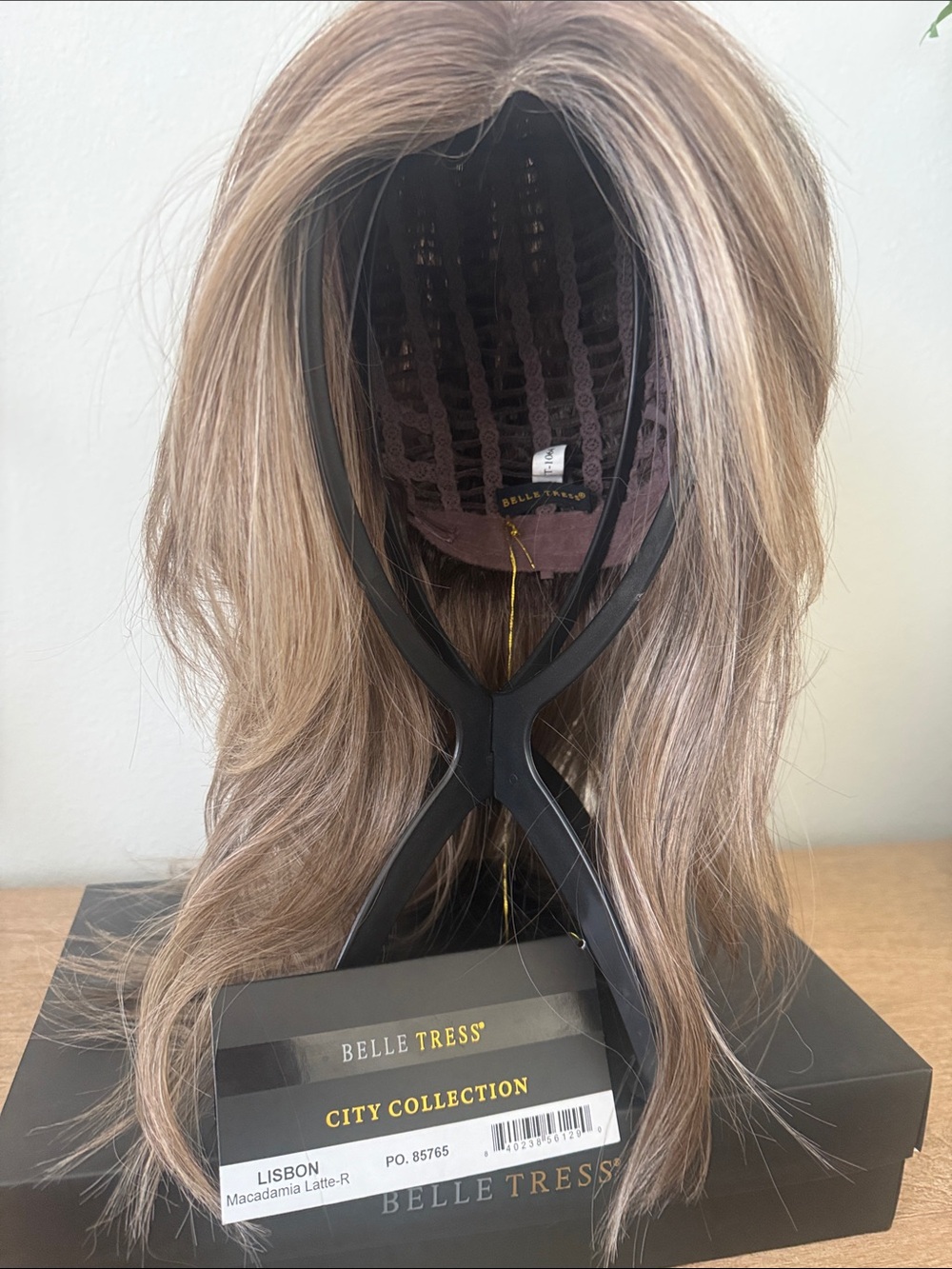 Lisbon Wig in Macadamia Latte - Soft Layered Wave